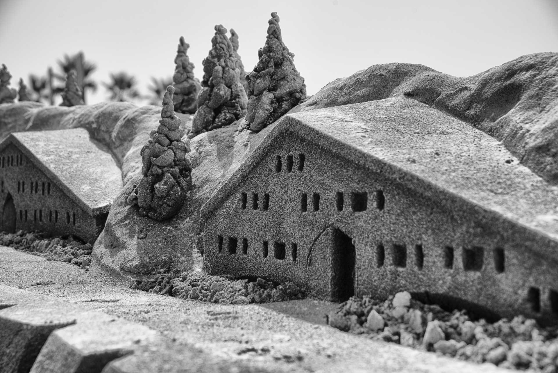 Tornano a Ostia le sculture di sabbia di Marek